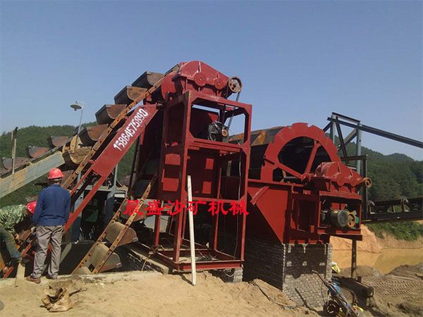 按裝（zhuāng）調試好的洗沙機（jī）.jpg